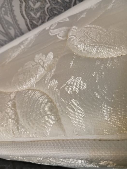 Продам матрас в отличном состоянии