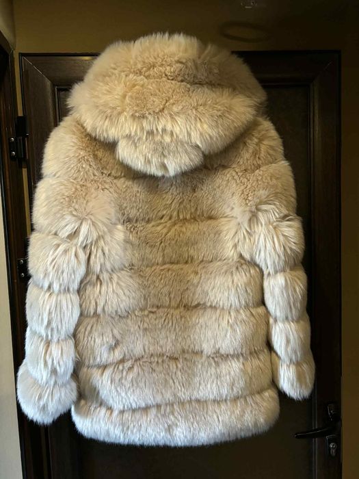 Дамско палто с качулка