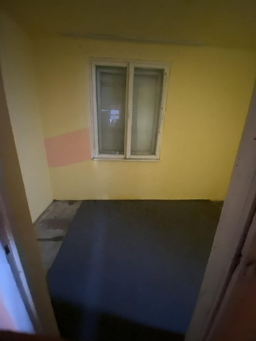 Vând sau schimb apartament ineu cartierul mocrea