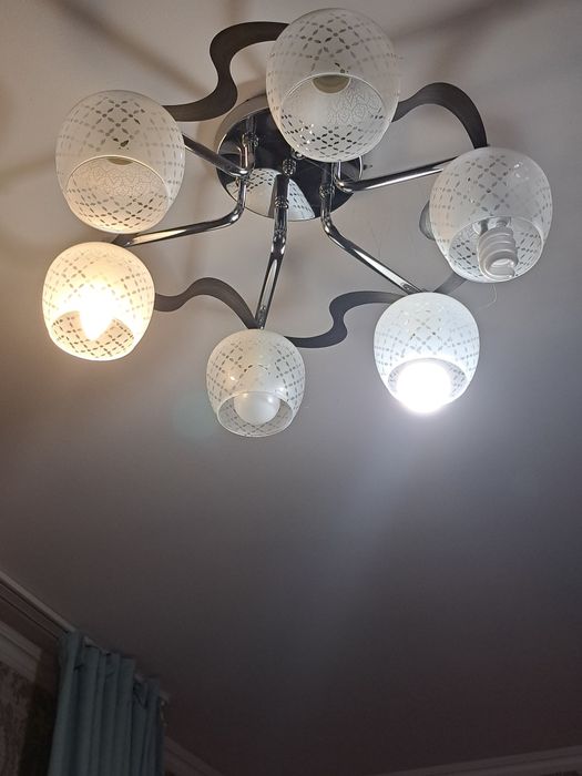 6 ти рожковая люстра