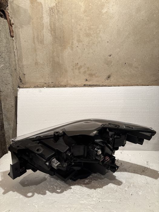 Фар Mazda CX-5 2022-