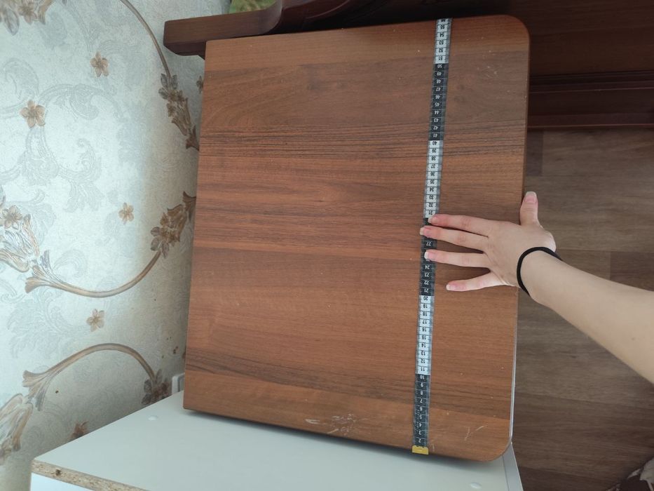 Две тумбы тяжёлые