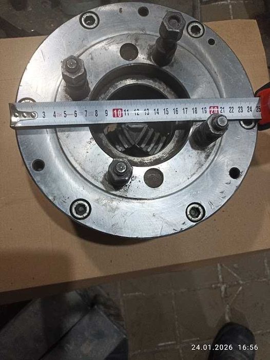 Продам токарный патрон 250 мм