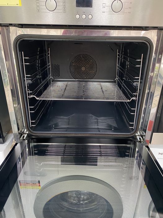 Фурна за вграждане Miele H2361B 76 литра