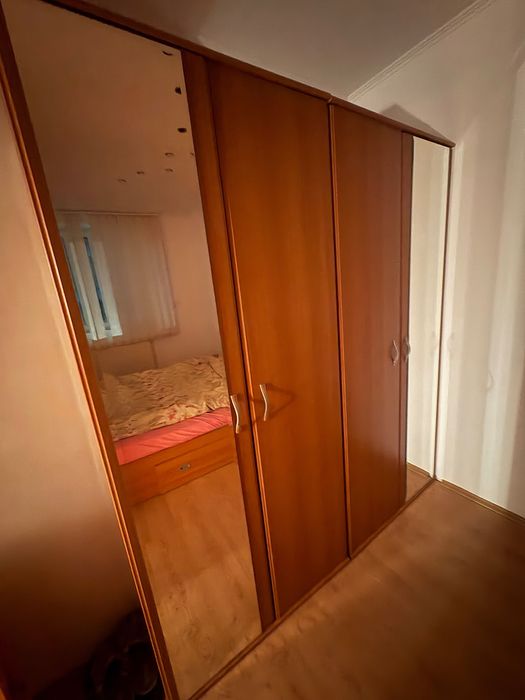 Inchiriez apartament