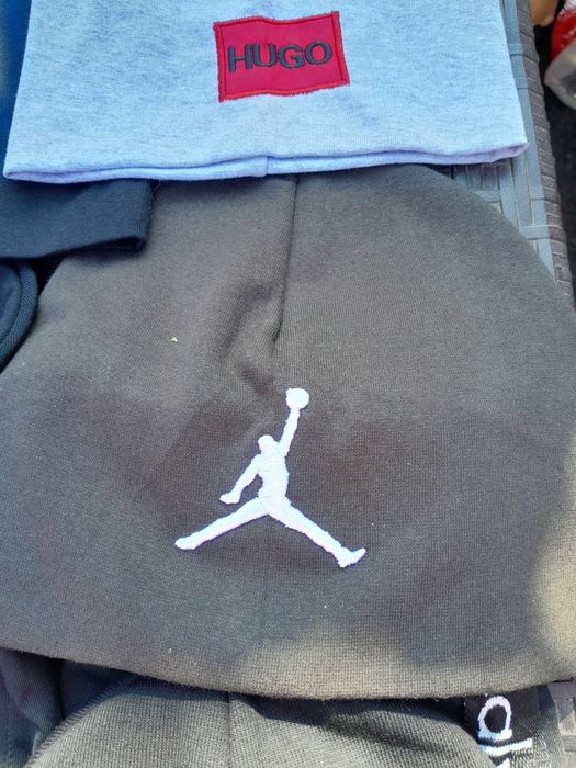 șepci și căciuli unisex !!