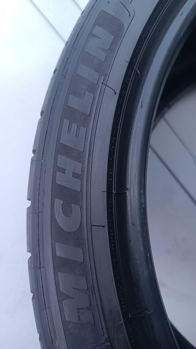 275/35/20 Michelin Дот 2323