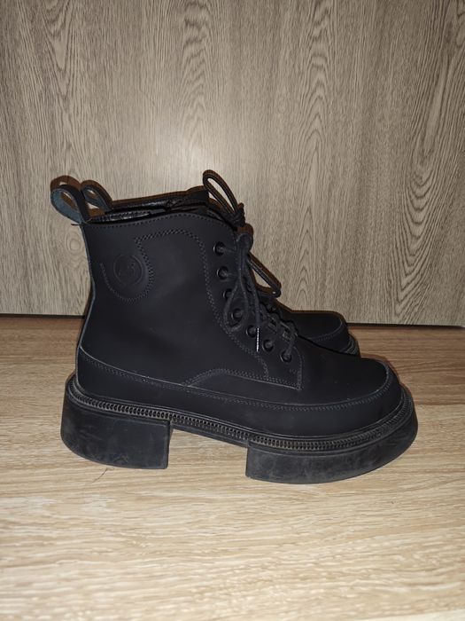 Bocanci cu platforma