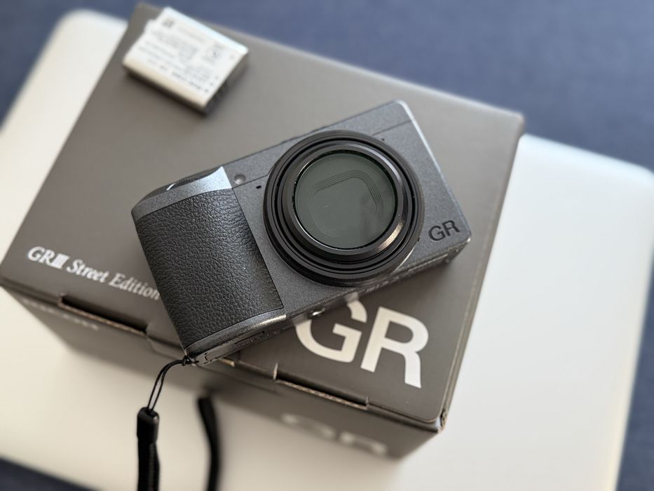 Ricoh GR 3. Camera foto Ricoh.
