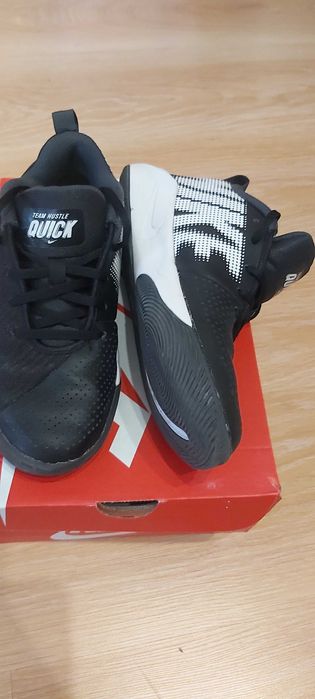 Кожени маратонки NIKE за баскетбол