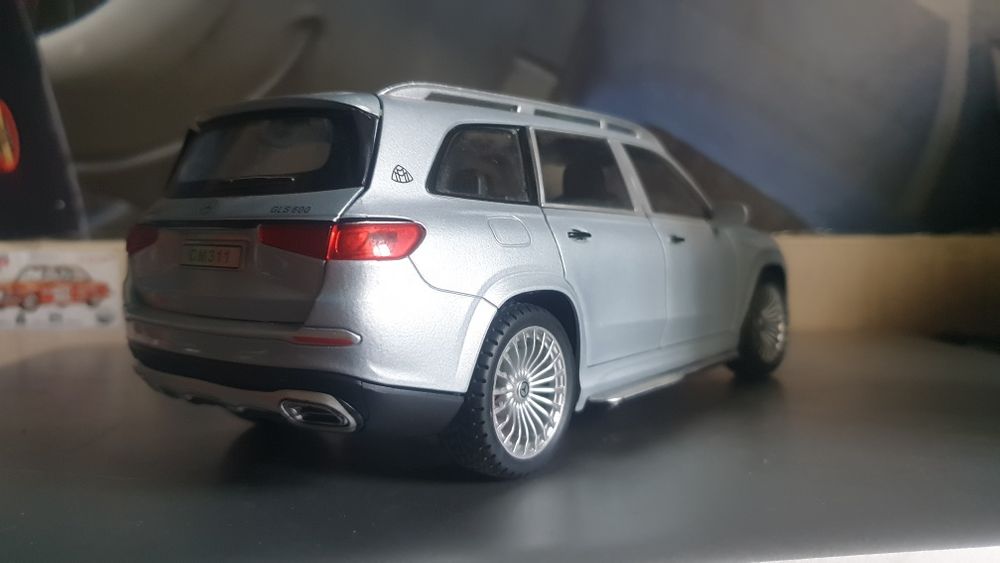 Maybach GLS600 1:24 масштаб