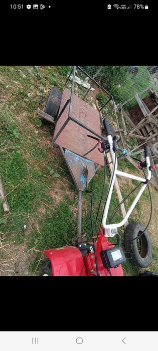 Vind motocultor cu remorca și  toate uneltele