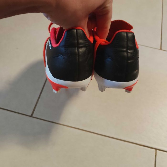 Бутонки за футбол adidas