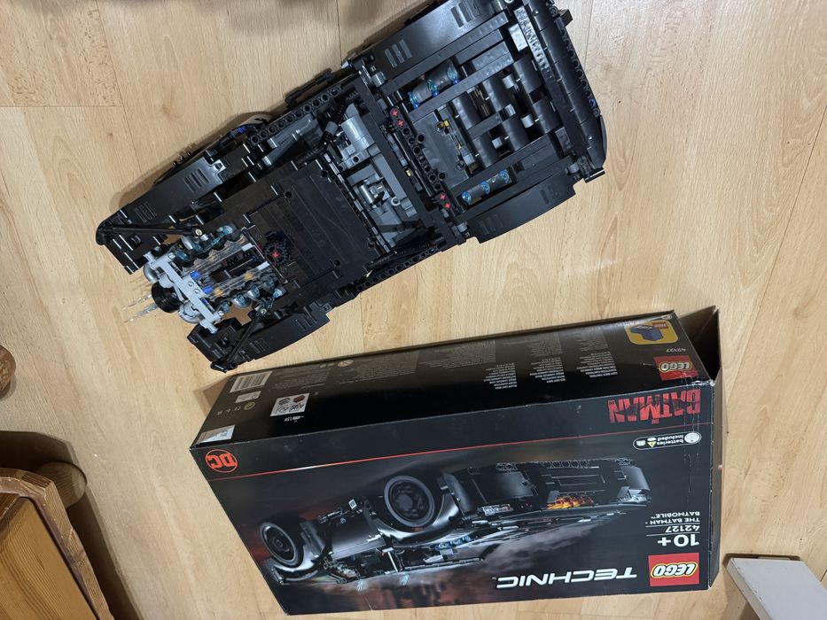 LEGO Technic BATMAN – batmobile 42127