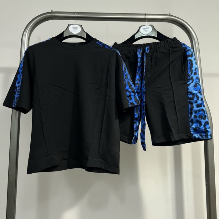 Compleuri Animal print! Calitate premium!