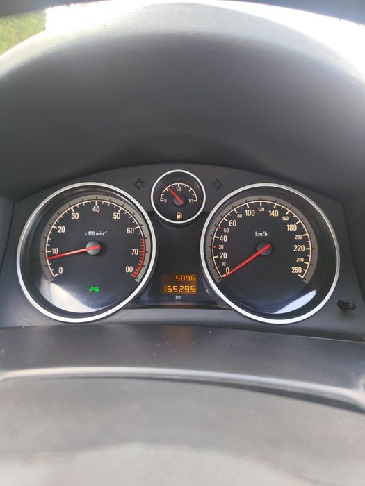 Opel Astra H model 2008 (facelift), motor 1.6 benzină, 84 kW