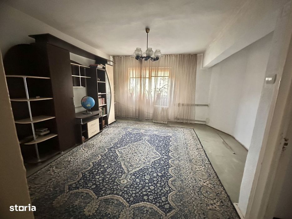 Apartament 3 camere, balcon, Oltenița