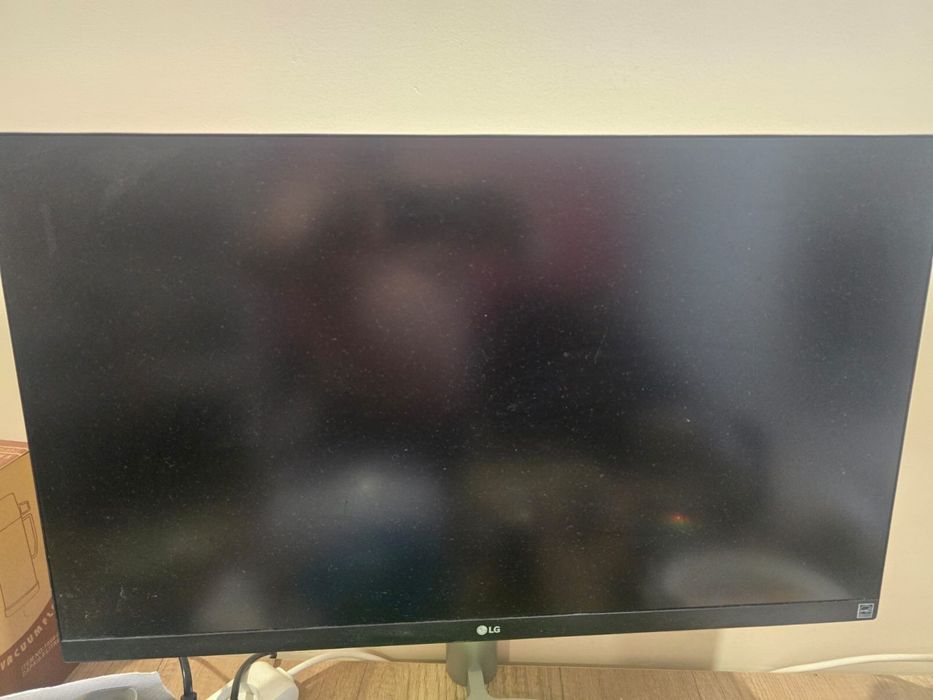 Монитор Samsung SMART M7