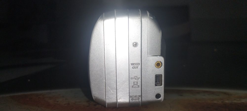 Прода фотоаппарат finePix A210