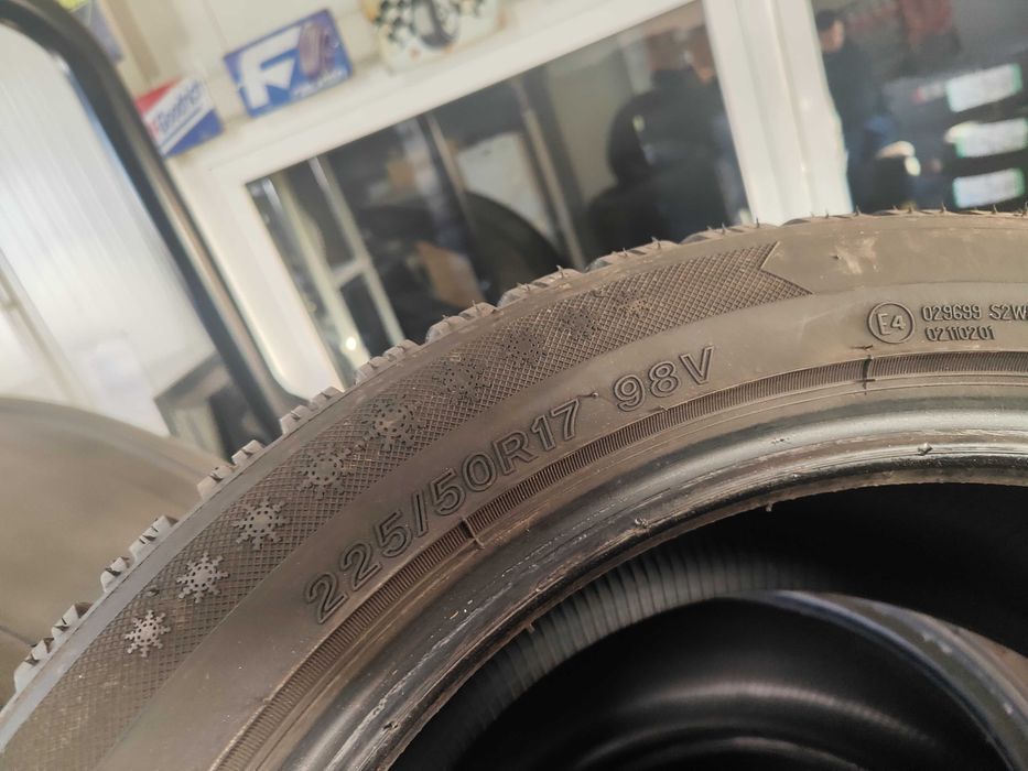 2бр.зимни гуми 225/50/17 Lassa