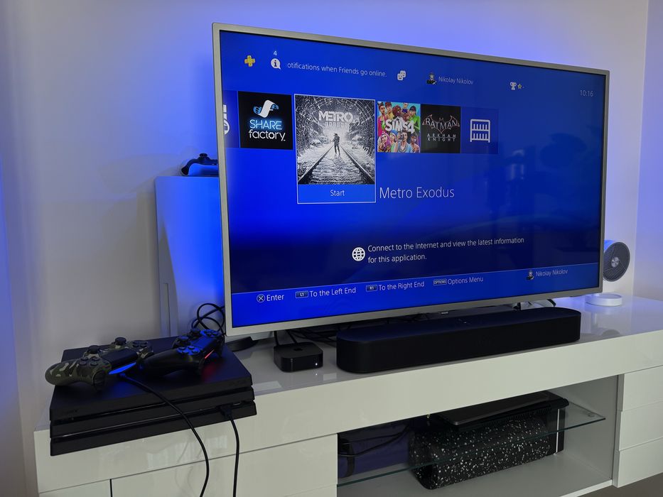 Playstation 4 Pro 1 TB SSD - пълен комплект + 9 игри