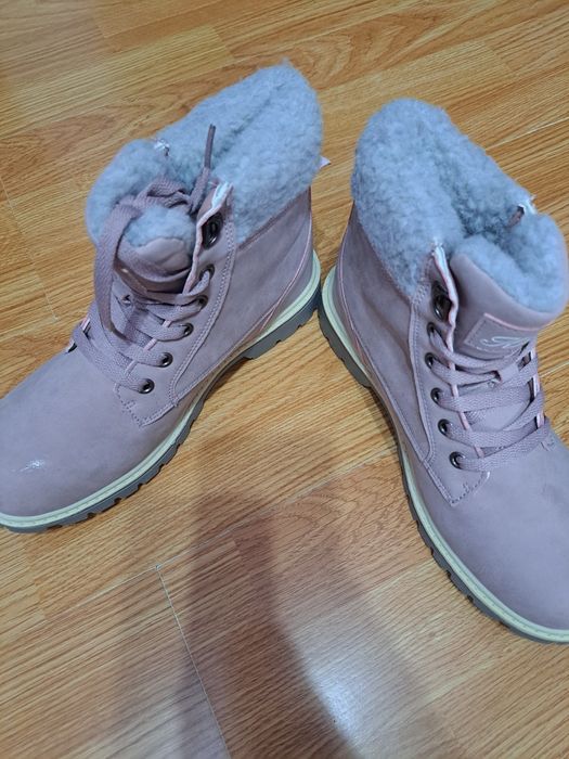 Ghete dama roz prafuit