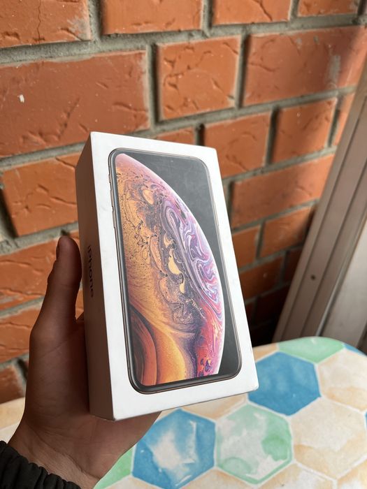 Продам или обменяюсь IPhone XS 256