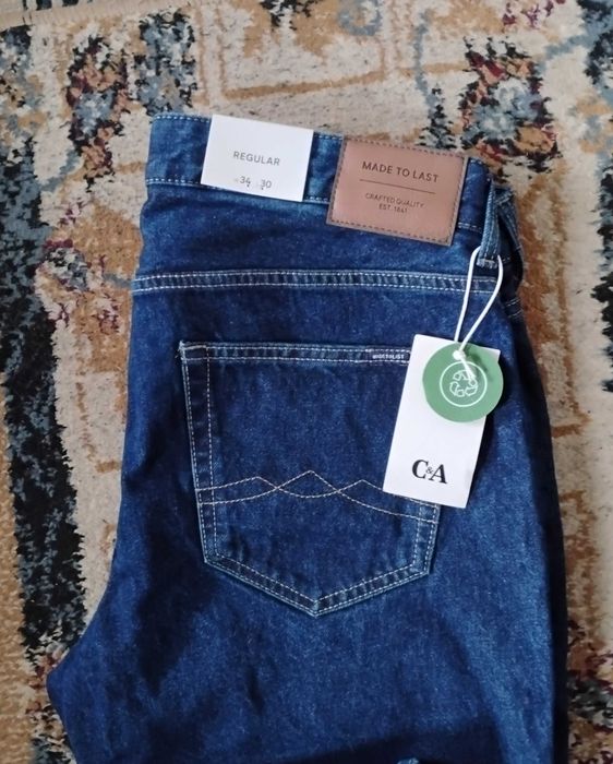 Vând blugi bărbați