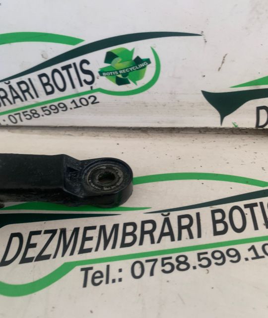 Brat stergator stanga Dacia Logan prima generatie