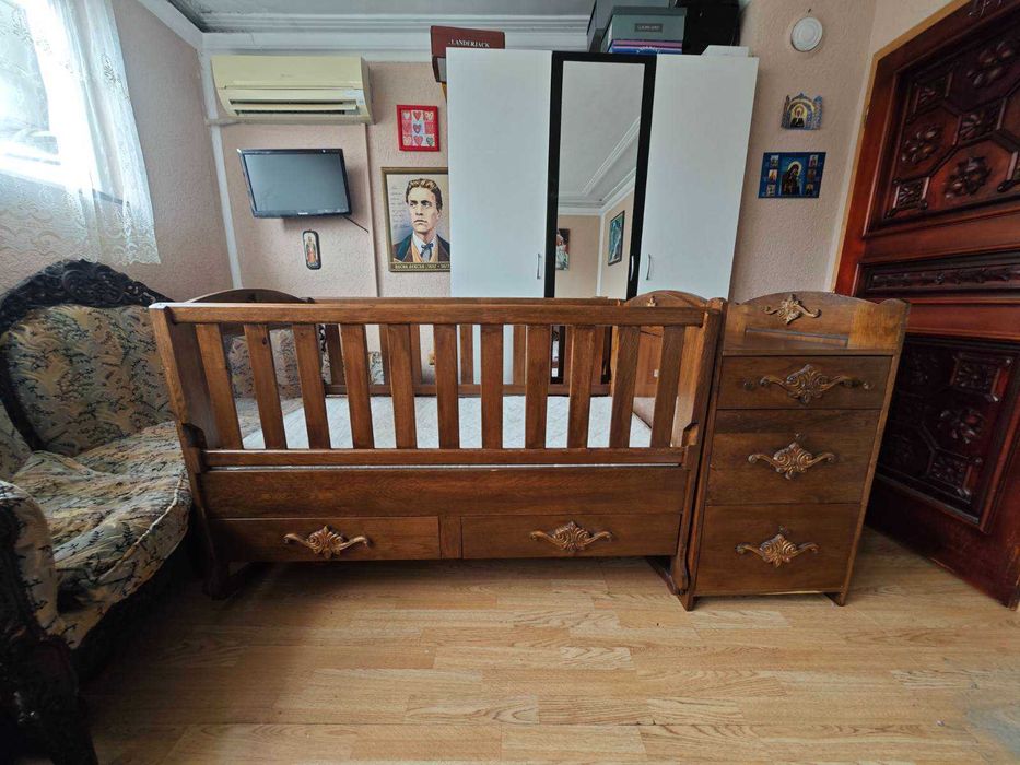 Детска кошара от Дърворезба