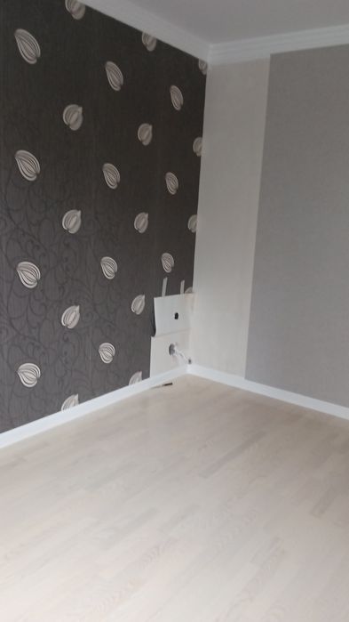 поклейка обоев. Покраска стен