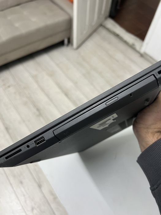 Laptop Lenovo V130 15IKB i5 8250U
