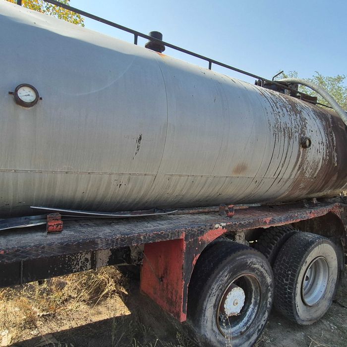 Гудронатор-Битумовоз Мерседес