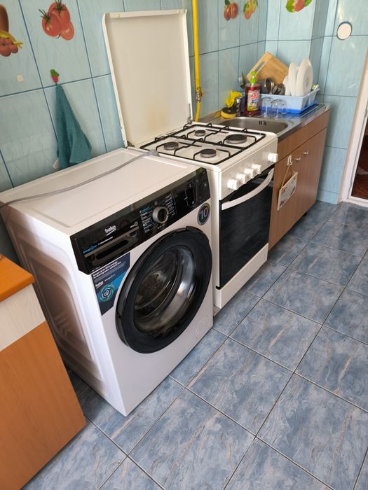 Inchriez apartament