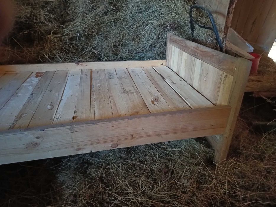 Дървено легло 200 см х 85 см