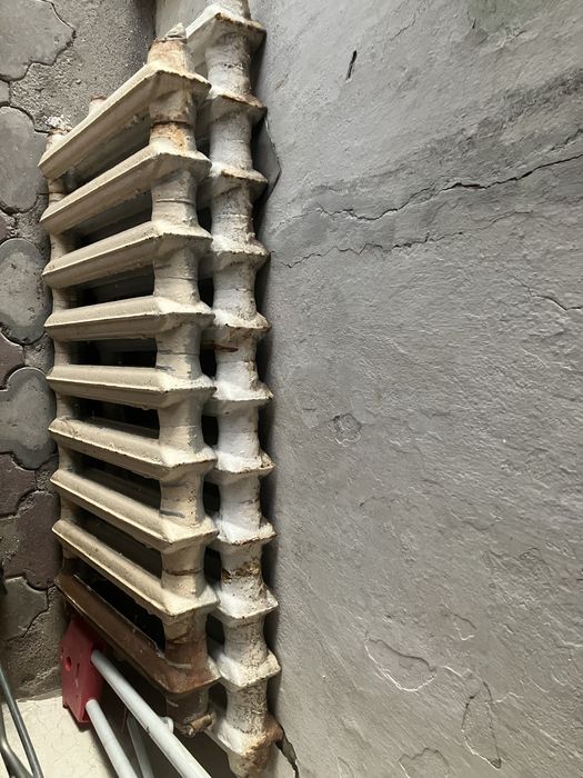 Продам батарей чугунные