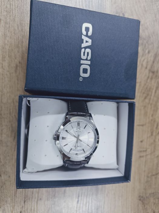 Наручные часы Casio