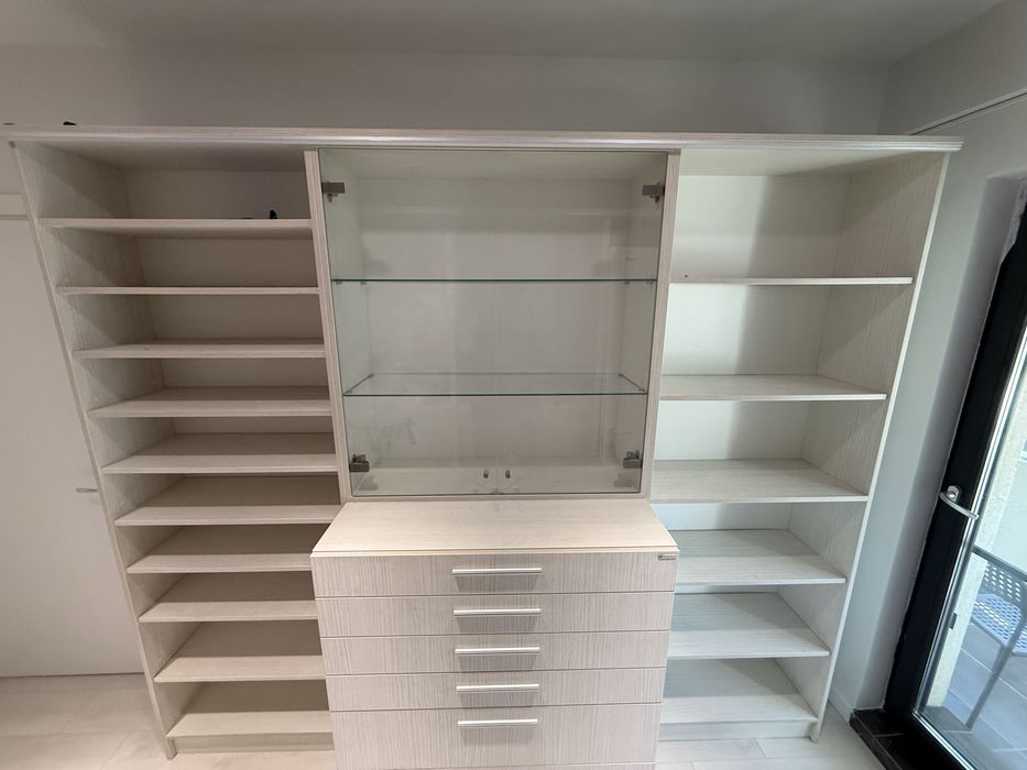 Mobilier dressing modern 3 corpuri / Dulap haine cu vitrină iluminată LED și organizatoare | Stare impecabila