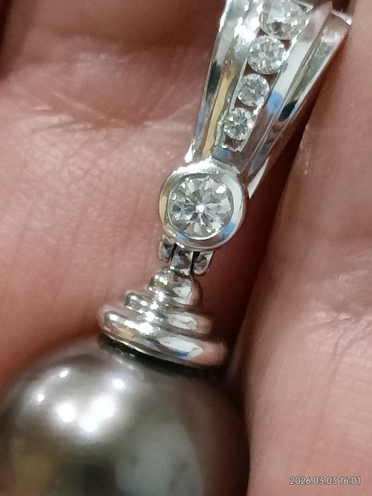 Vind pandantiv din aur 18kt cu diamant și perlă Tahiti
