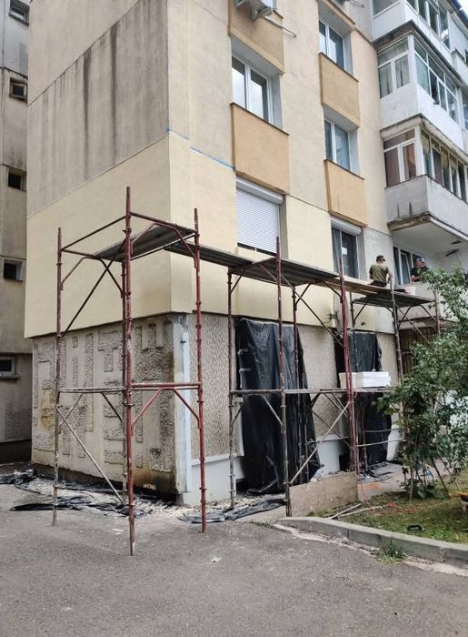 Renovări interioare /exterioare.
