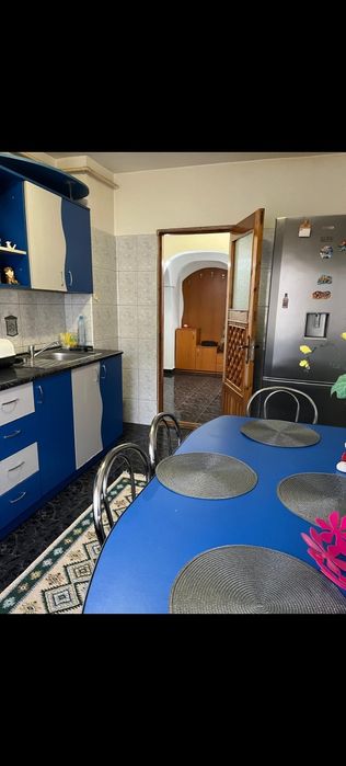 Închiriez apartament două camere