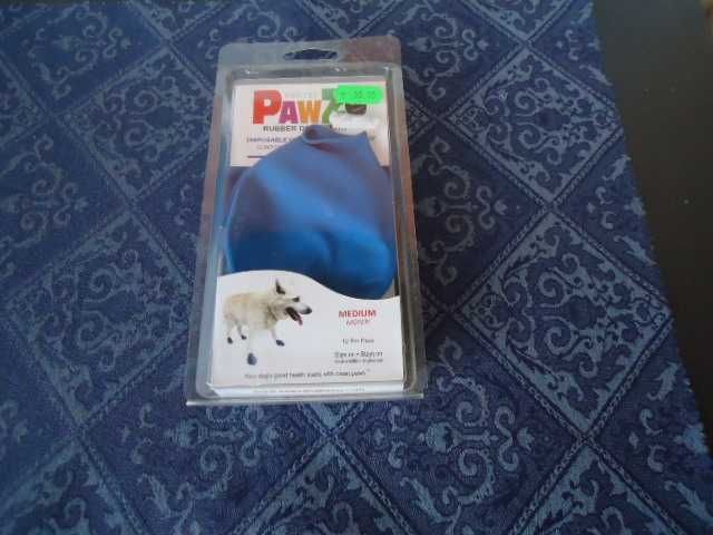 Дрехи за малко куче, рокля ,нагръдник,дъждобран,раница AMELIA NEST