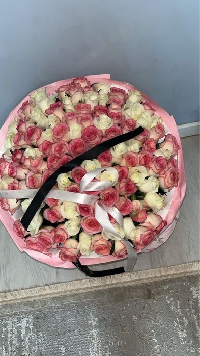 Цветы букет корзина роза