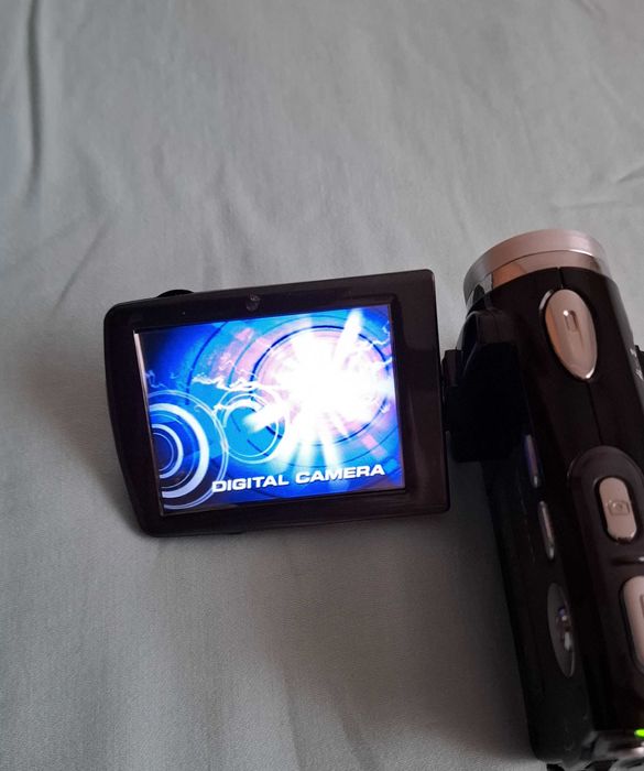 Продам видеокамеру SONY