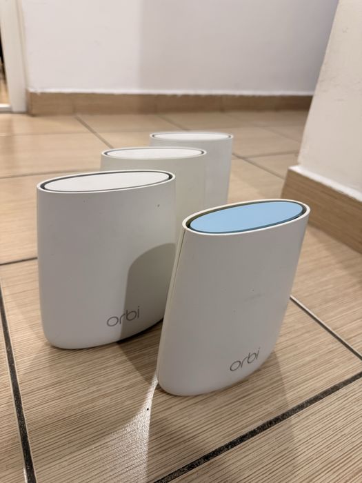 Vand router mesh Orbi RBR 20 cu 3 repeteare Wifi 5