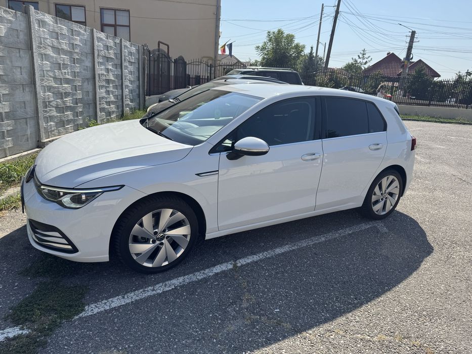 Volkswagen Golf 8 /40 000 km/Piele alcantara/IQ Led/Incalzire volan/Masaj Scaun