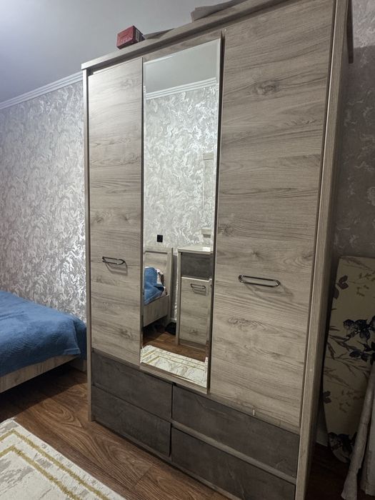 Продам спальный гарнитур торг