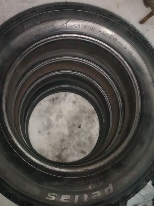 Продам летнюю резину.