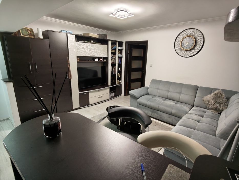 Apartament 2 camere Semidecomandat, Winmarkt