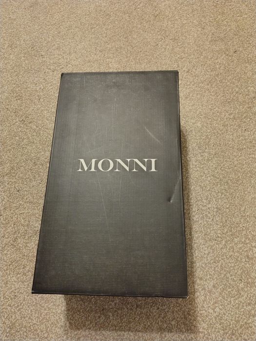 Носени веднъж! истинска кожа обувки Мoni (43 номер)